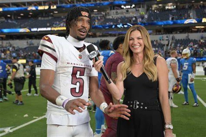 Erin Andrews&rsquo; Outfit To Texans Preseason Game Causes A Stir (Photos) 1