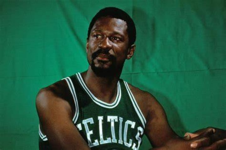 NBA Fans Criticize Bill Russell’s Wife During Celtics Game (Photos) 1