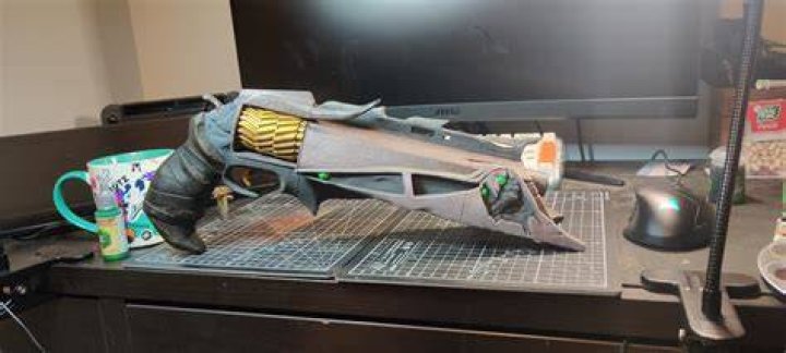 Destiny 2 Exotic Weapons Should Include These Ten Classics thorn-destiny-2