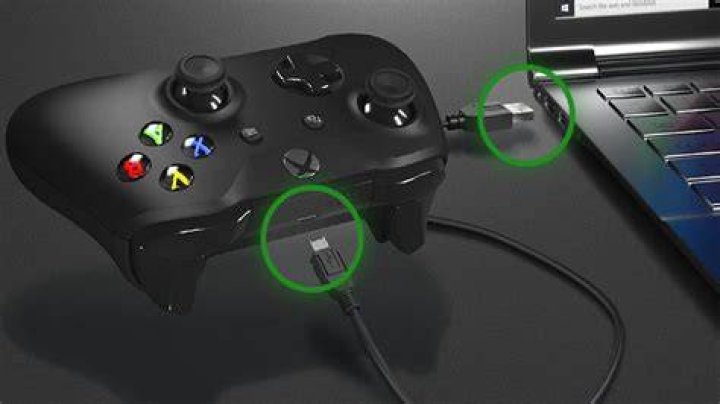 Xbox Wireless Controller connecting to PC via USB cable