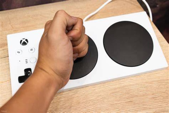 Microsoft's New Xbox Adaptive Controller Allows Everyone to Game Xbox-Adaptive-Controller